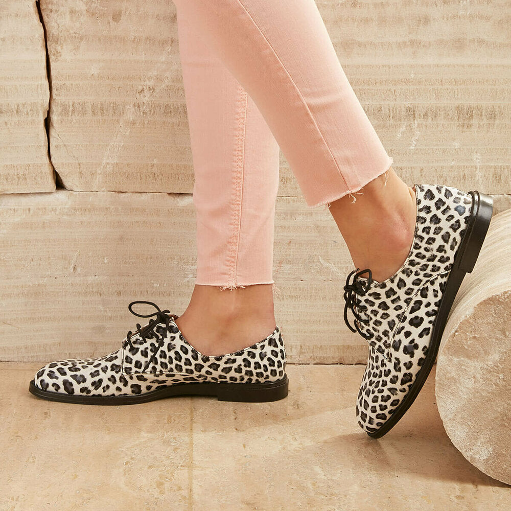 Women's Leopard Patterned White Babette