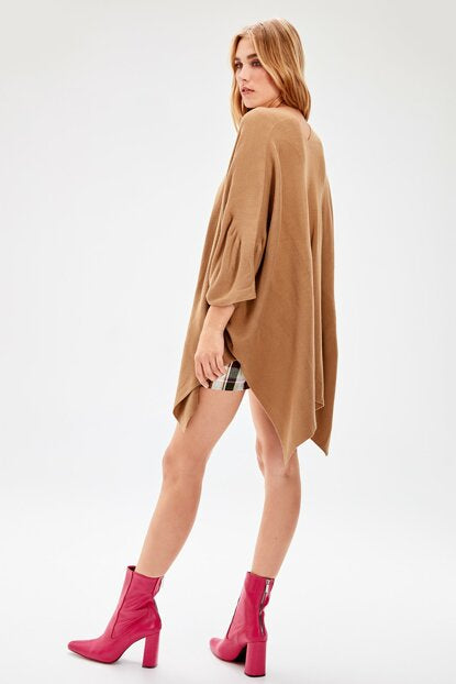 Women's Oversize V Neck Camel Tricot Sweater