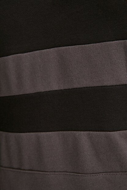 Men's Hooded Kangaroo Pocket Long Sleeves Black Sweatshirt