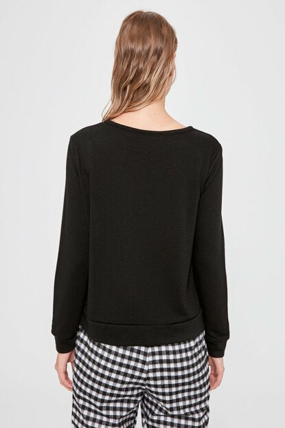 Women's Embroidered Black Sweatshirt