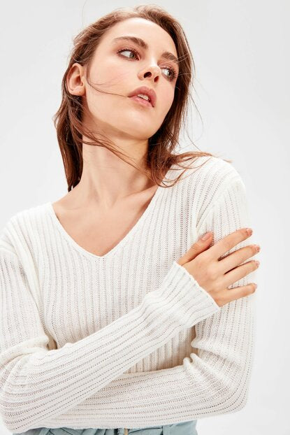 Women's Back Detail Ecru Tricot Sweater