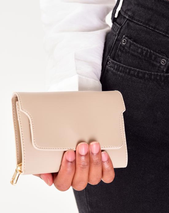 Women's Zipped Beige Wallet