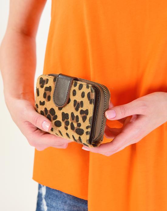 Women's Zipped Leopard Pattern Wallet