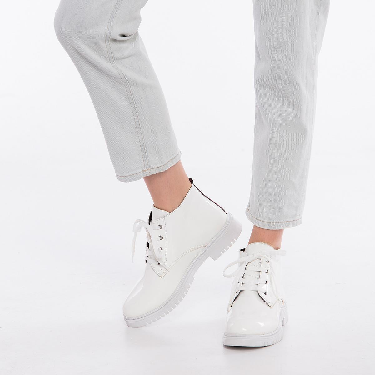 Women's Lace-up White Boots