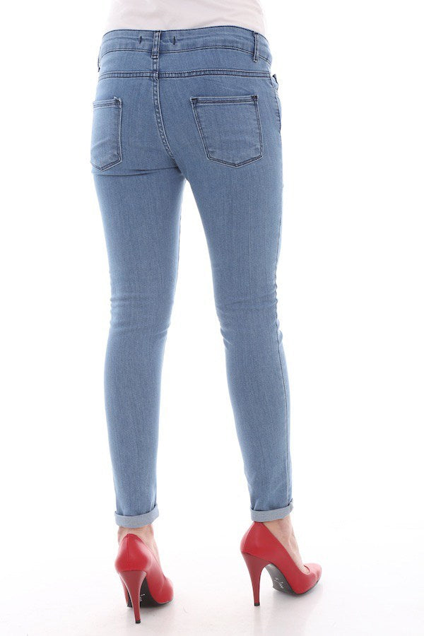 Women's Embroidered Blue Jeans