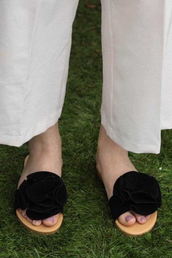 Women's Floral Detail Black Slippers